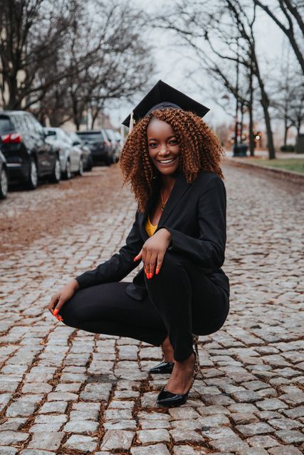 Graduation cap and gown photograph — Detroit graduation photographer (19)