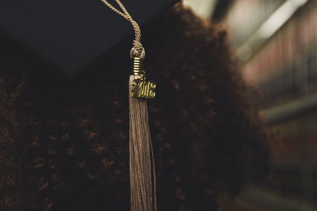 Senior graduation portrait on campus — Detroit, MI (3)