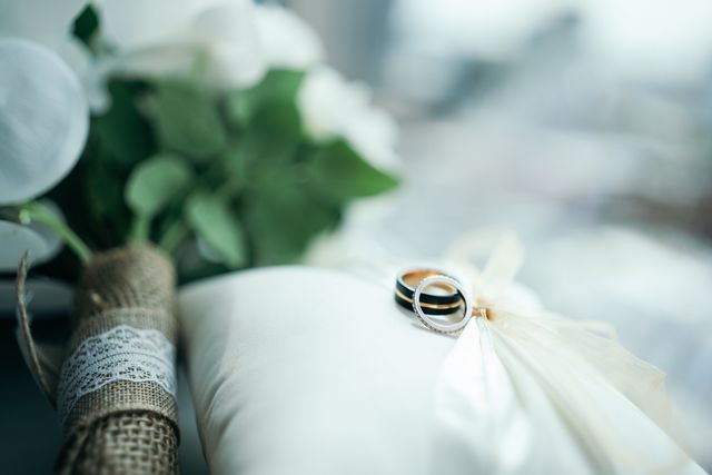 Engagement and wedding photography in Detroit — natural storytelling (34)